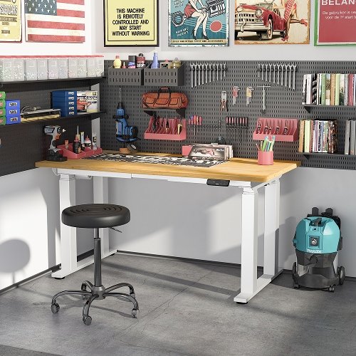 E7 Plus four-leg configuration in a manufacturer workshop setting.